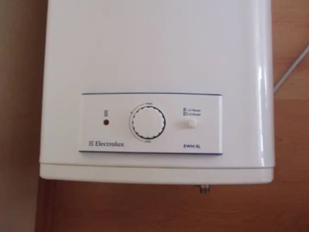 Водонагреватель Electrolux EWH 120 SL