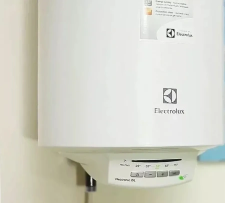 Водонагреватель Electrolux EWH 100 Heatronic DL DryHeat